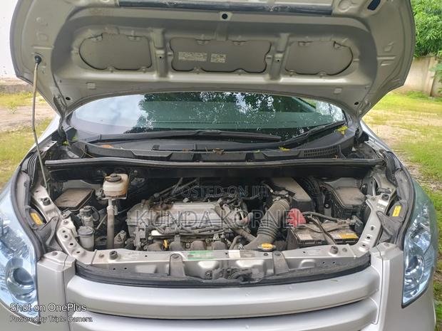 Toyota Noah 2.0 158hp FWD (7 Seater) 2008 Silver