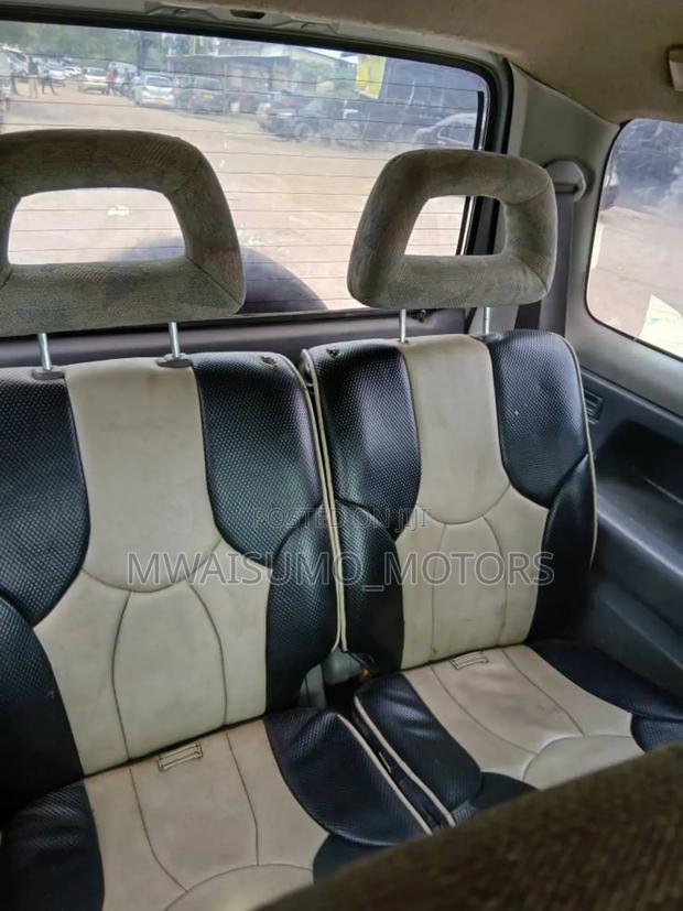 Suzuki Jimny 2000 Silver