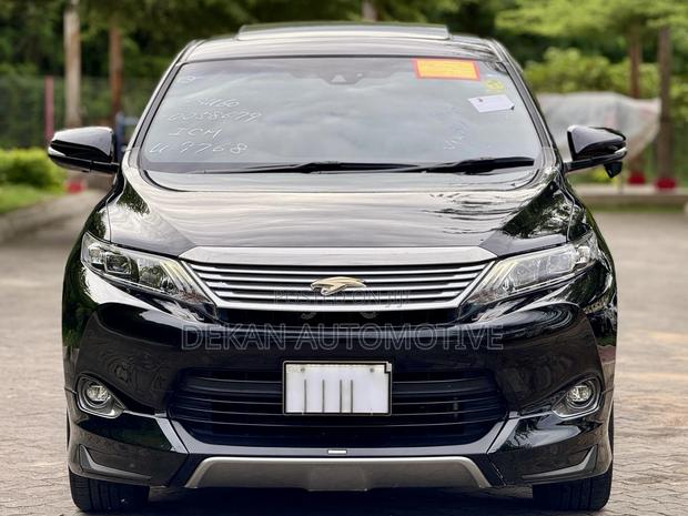 Toyota Harrier 2.0 2015 Black