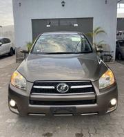 Toyota RAV4 2010 Brown for sale