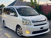 Toyota Noah 2009 Pearl for sale