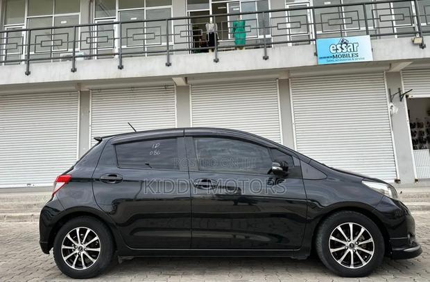 Toyota Vitz 2014 Black