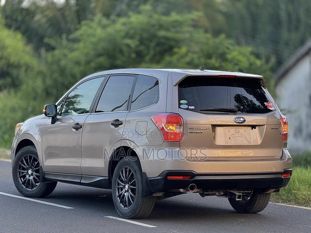 Subaru Forester 2014 Gold