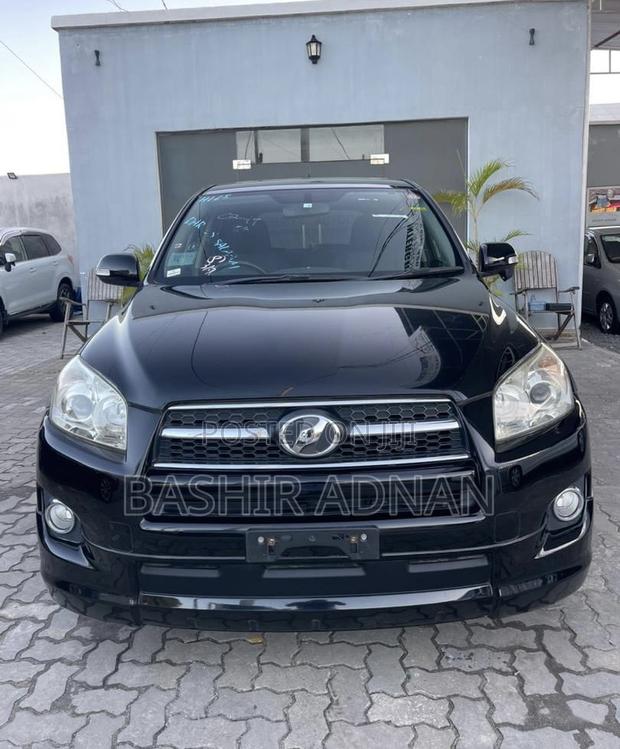 Toyota RAV4 2010 Matt Black