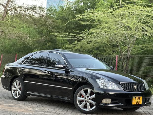 Toyota Crown 2006 Black