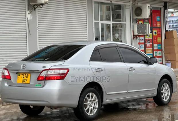 Toyota Premio 2009 Silver