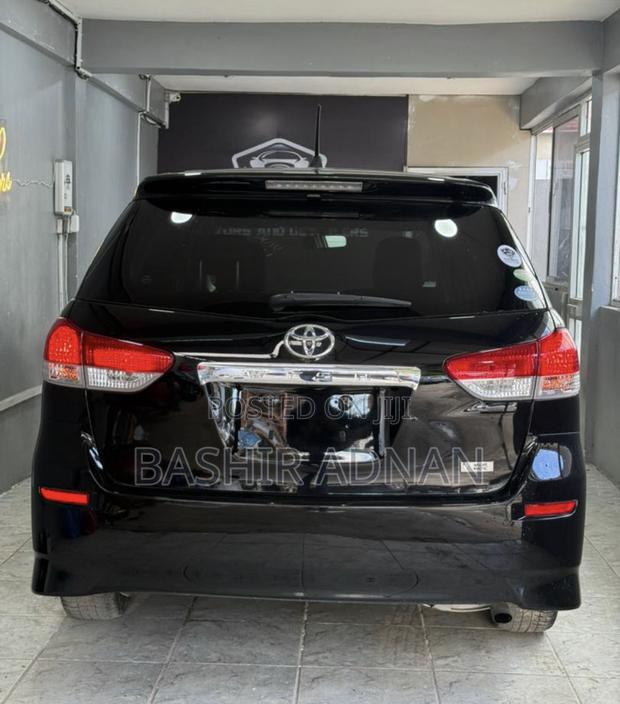 Toyota Wish 2010 Black