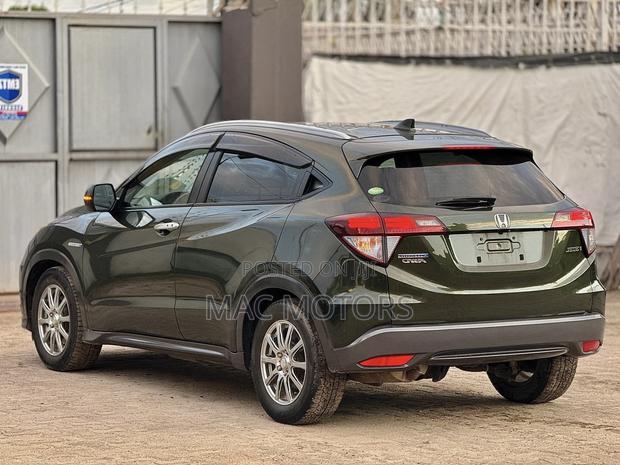 Honda Vezel 2014 Green