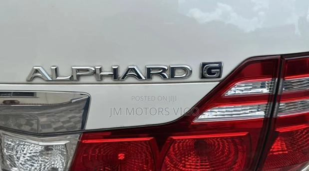 Toyota Alphard 2006 White