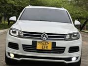 Volkswagen Touareg 2013 White for sale