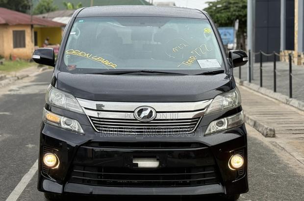 Toyota Vellfire 2012 Black
