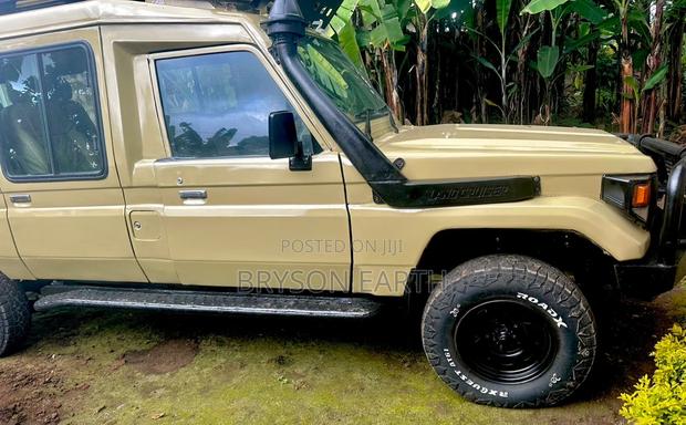 Toyota Land Cruiser 1995 Beige