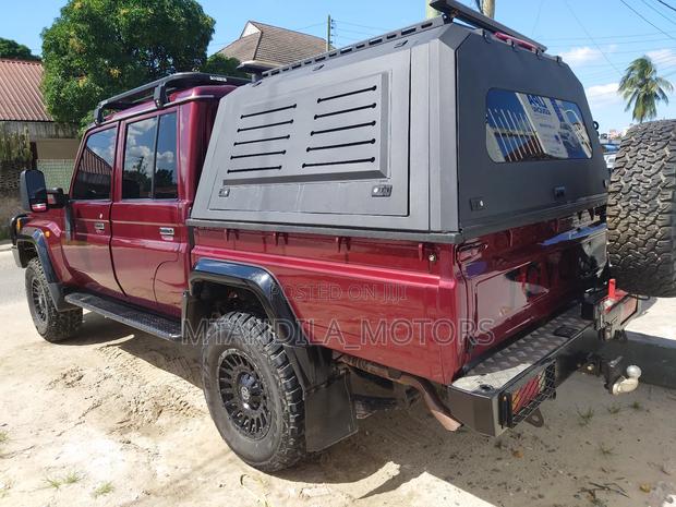 Toyota Land Cruiser 3.3 Diesel 4WD 2022 Pink