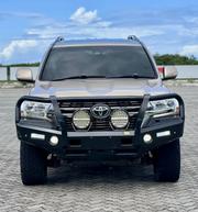 Toyota Land Cruiser 4.6 V8 ZX 2018 Beige for sale