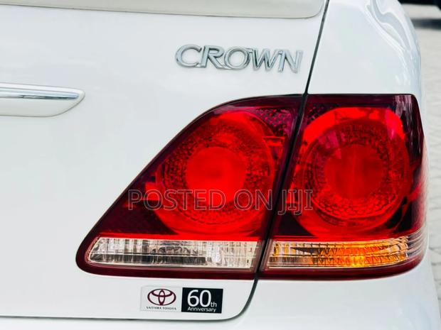 Toyota Crown 2007 White