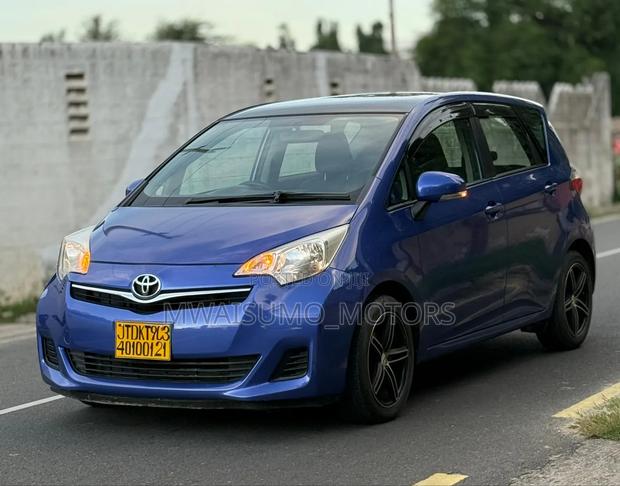 Toyota Ractis 2014 Blue