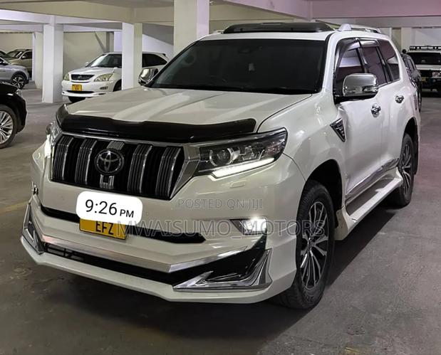 Toyota Land Cruiser Prado 2017 White