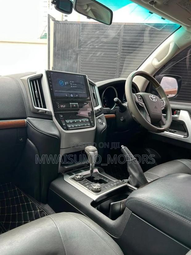 Toyota Land Cruiser 2008 Silver