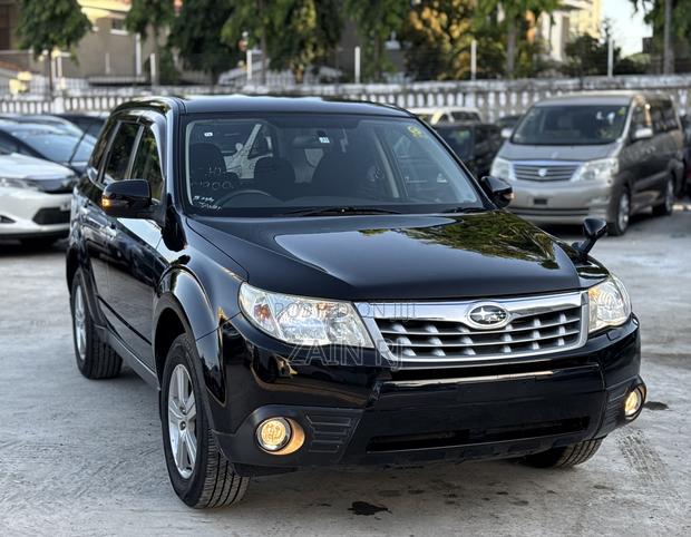 Subaru Forester 2.0D X 2012 Black
