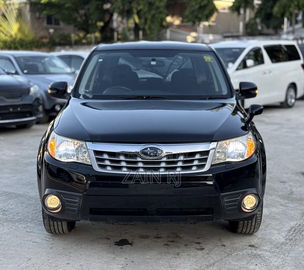 Subaru Forester 2.0D X 2012 Black