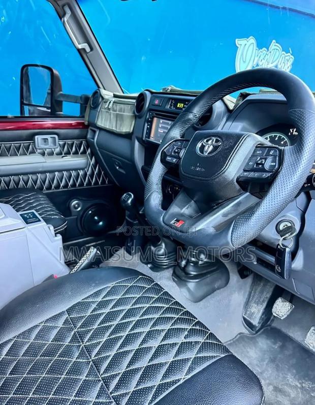 Toyota Land Cruiser 2017 Burgundy