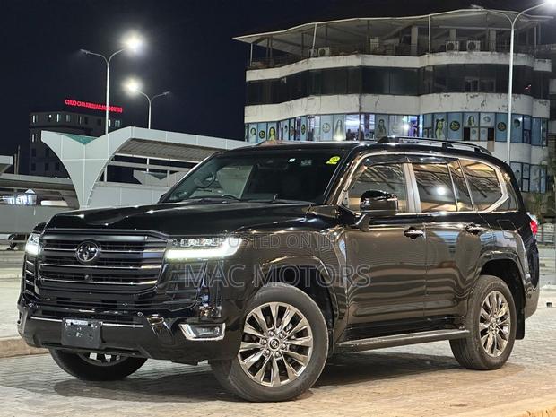 Toyota Land Cruiser 3.3 Diesel 4WD 2022 Black