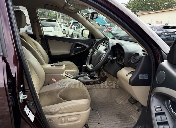 Toyota Vanguard 2012 Burgundy