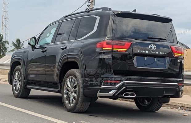 New Toyota Land Cruiser 2024 Black