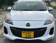 Mazda Axela 2012 White for sale