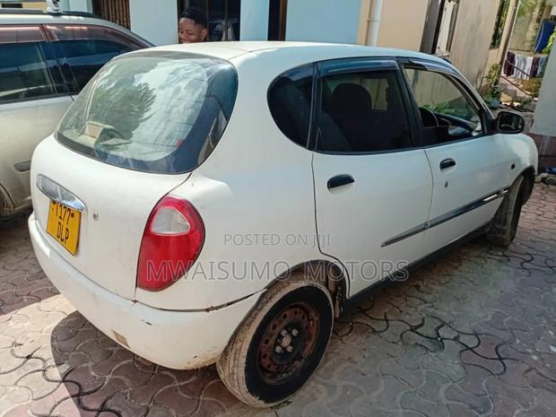 Toyota Duet 2002 Off white