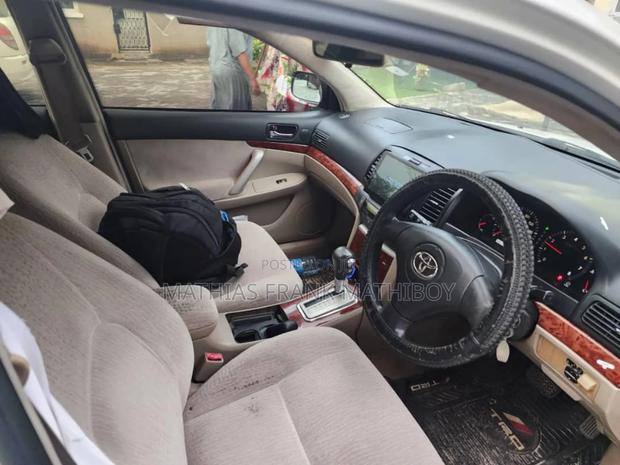 Toyota Vitz 2005 Gray