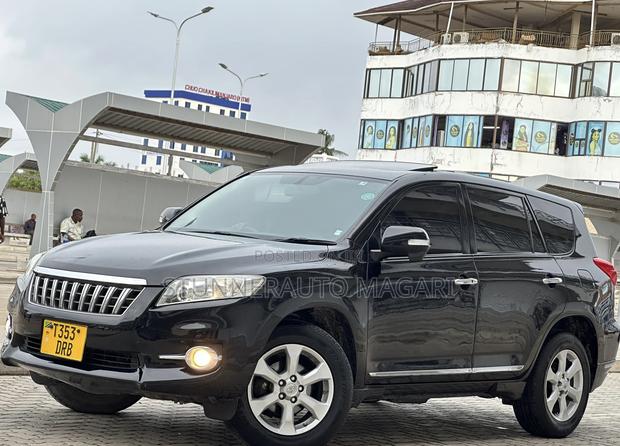 Toyota Vanguard 2011 Black