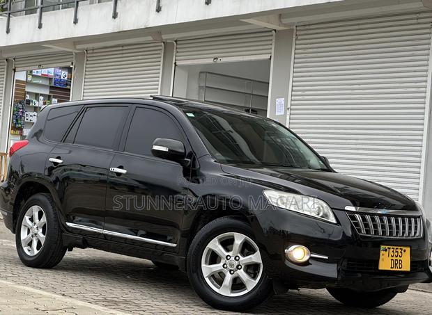 Toyota Vanguard 2011 Black