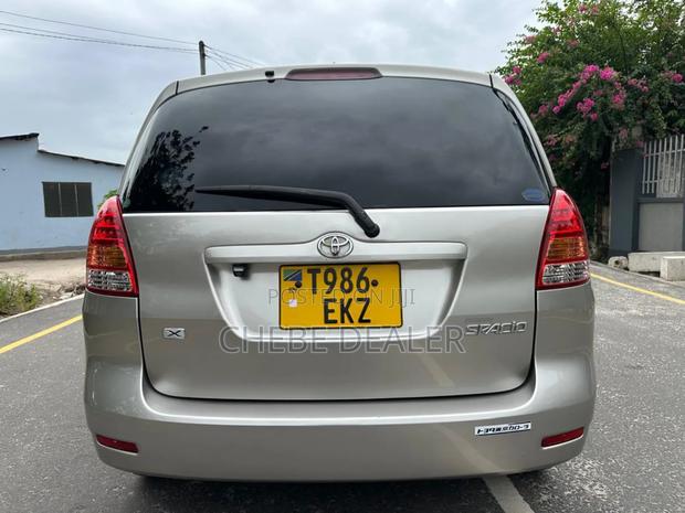 Toyota Corolla Spacio 2005 Beige
