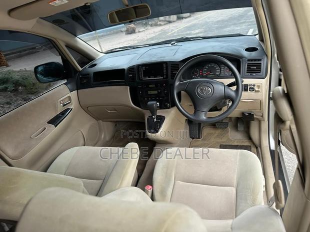 Toyota Corolla Spacio 2005 Beige