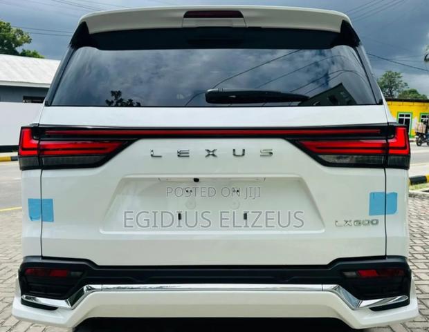 Lexus LX 2024 White