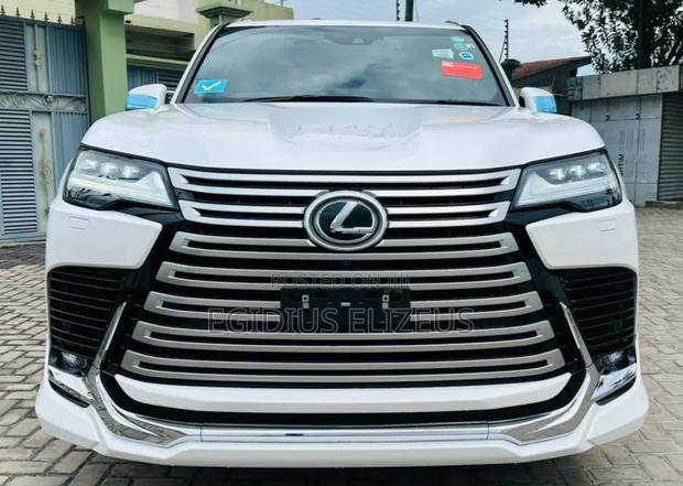 Lexus LX 2024 White