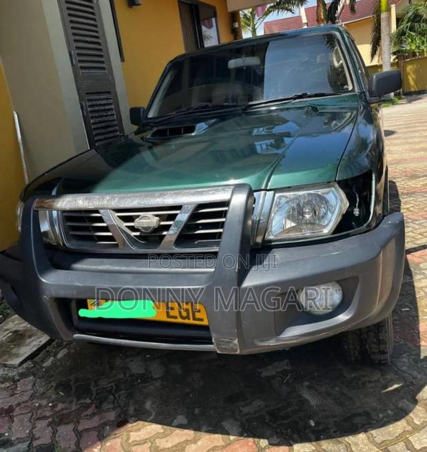 Nissan Patrol 2002 Green