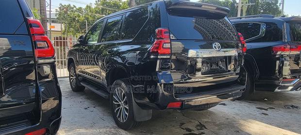 Toyota Land Cruiser Prado 2017 Black