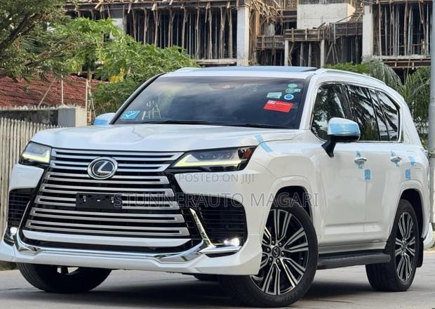 Lexus LX 2023 White