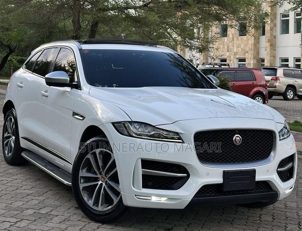 Jaguar F-Pace 2017 White