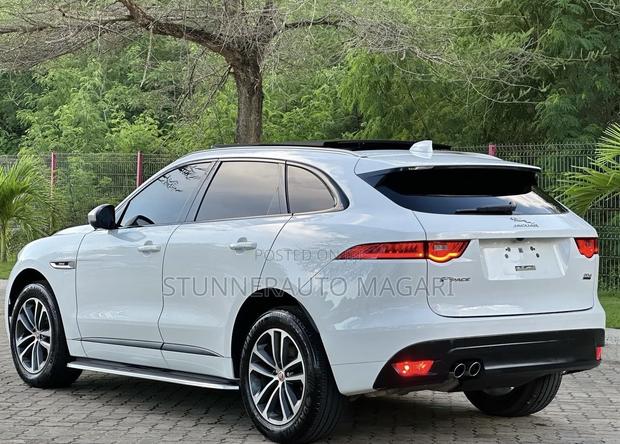Jaguar F-Pace 2017 White