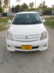 Toyota IST 2003 White for sale