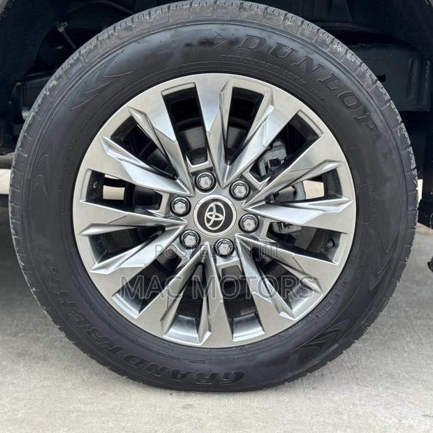 New Toyota Land Cruiser 2024 Black
