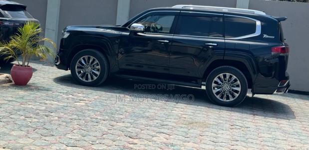 Toyota Land Cruiser 2023 Black
