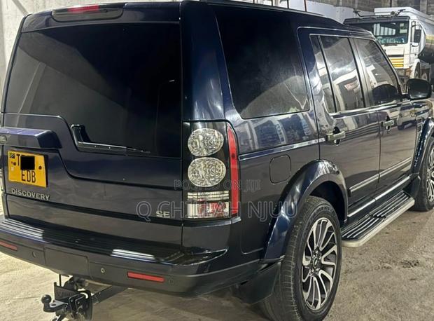 Land Rover Discovery 2015 Blue