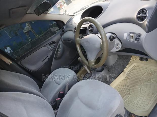 Toyota Vitz 1.3 FWD 5dr 2002 Black