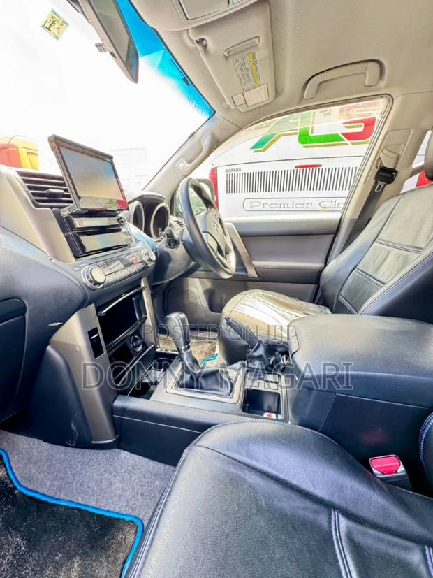 Toyota Land Cruiser Prado 2010 Black