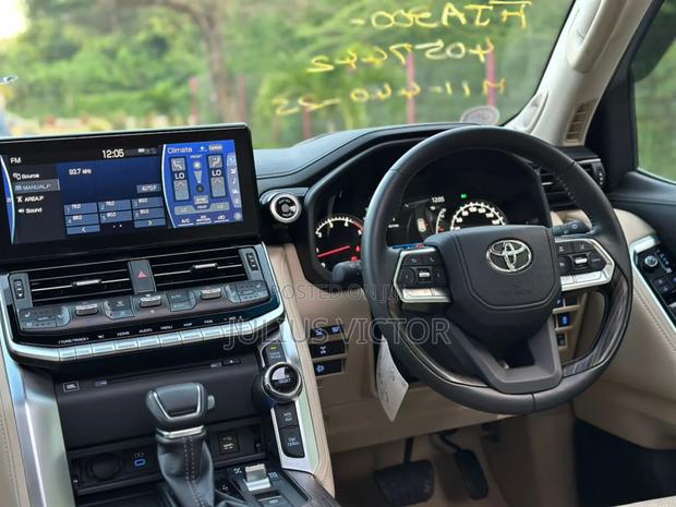 New Toyota Land Cruiser 2023 White
