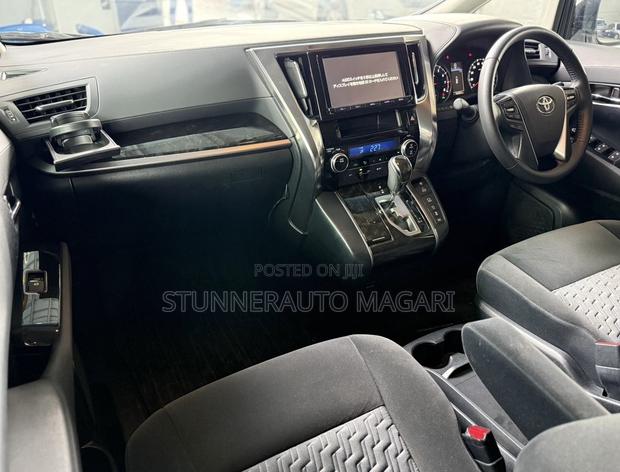 Toyota Vellfire 2019 White